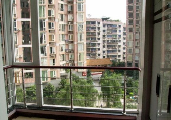 飘窗护栏的材质与价格怎么样 飘窗护栏的材质与价格怎么样
